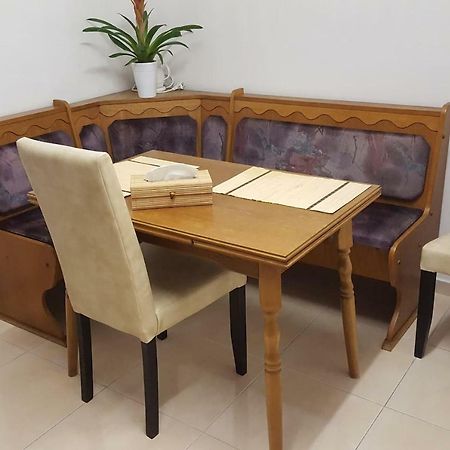 Apartament Gia Орадя Экстерьер фото